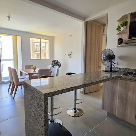 Capriella, Serena Del Mar Apartamento